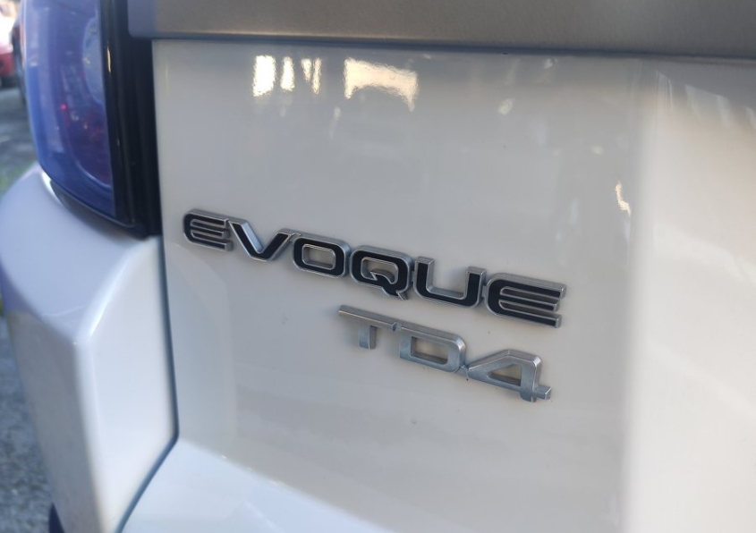 LAND-ROVER Range Rover Evoque 2.0L TD4 150CV 4×4 Auto
