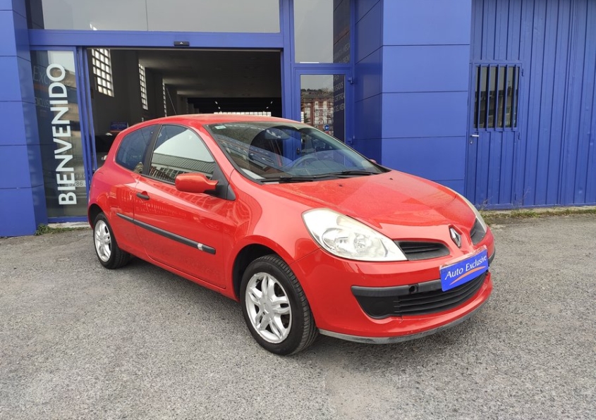 RENAULT Clio Confort Dynamique 1.2 16v