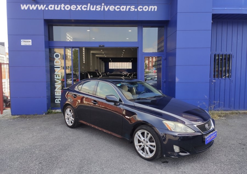 LEXUS IS220d Luxury