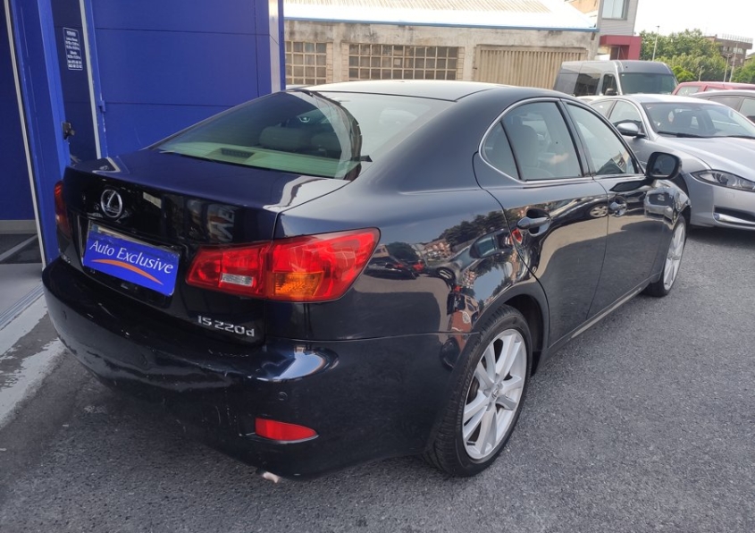 LEXUS IS220d Luxury