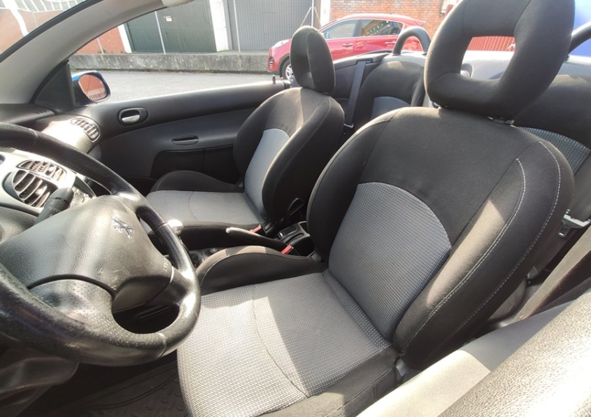 PEUGEOT 206 CC