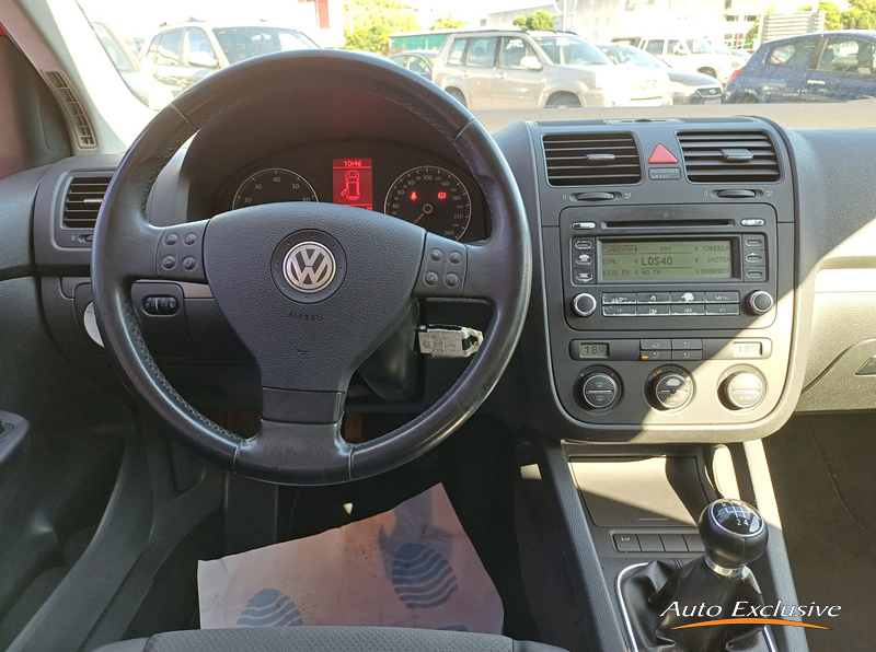 VOLKSWAGEN GOLF 1.6 FSI HIGHLINE 5P