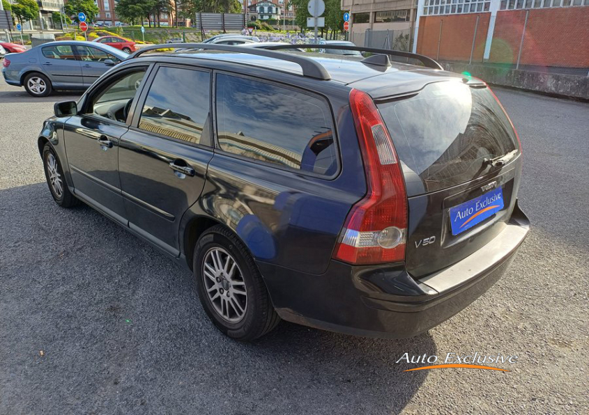 VOLVO V50 1.6 MOMENTUM 5P