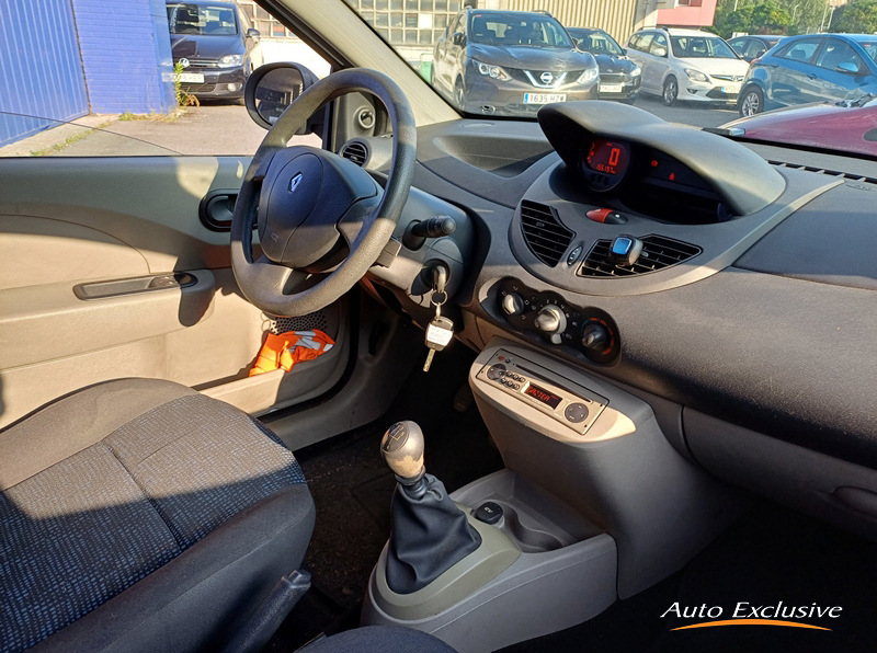 RENAULT TWINGO 1.2 AUTHENTIQUE