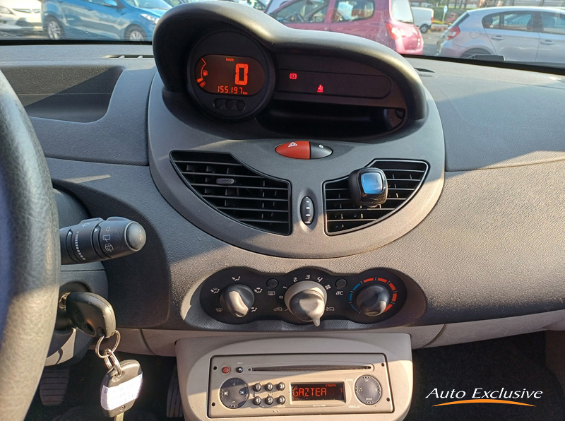 RENAULT TWINGO 1.2 AUTHENTIQUE