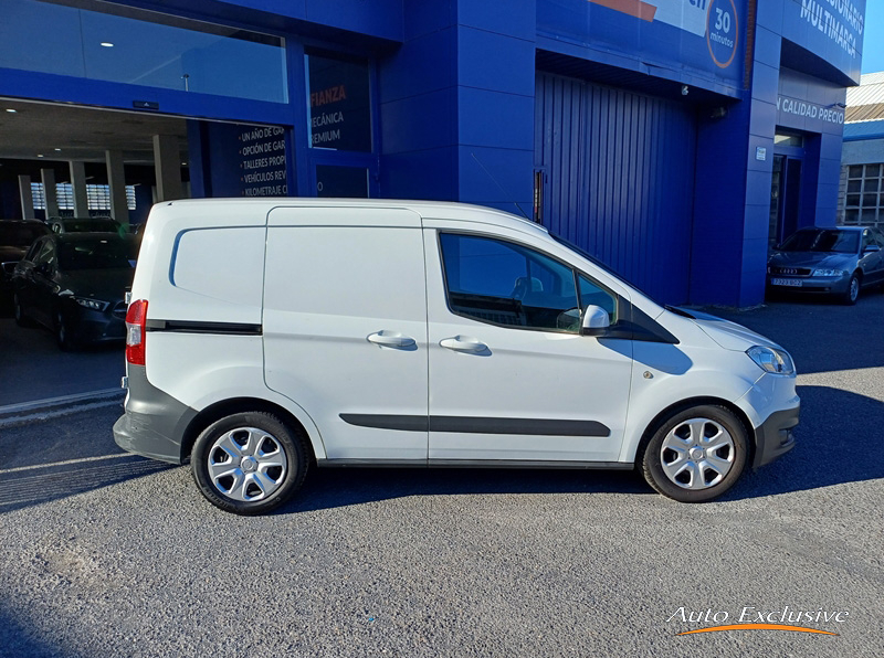 FORD TRANSIT COURIER 1.5 TDCI 55 KW TREND 4P