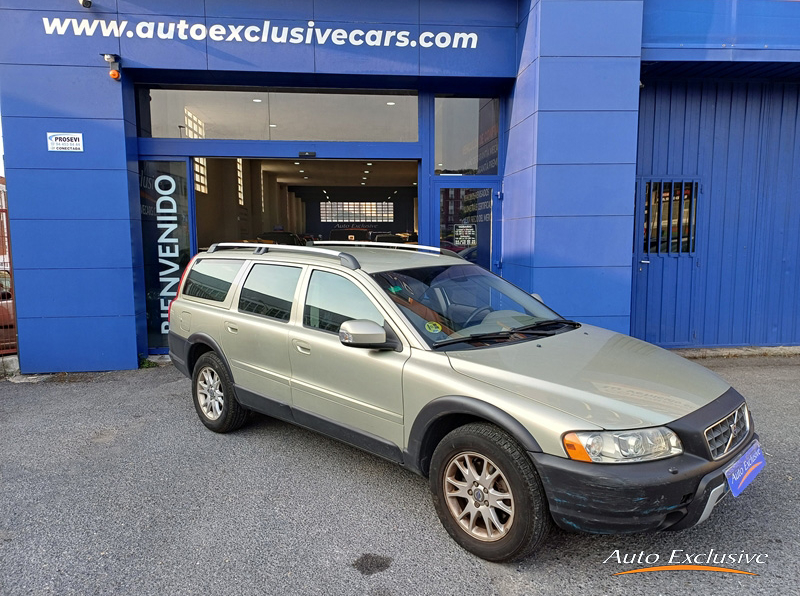 VOLVO XC70 D5 AWD MOMENTUM AUTO 5P