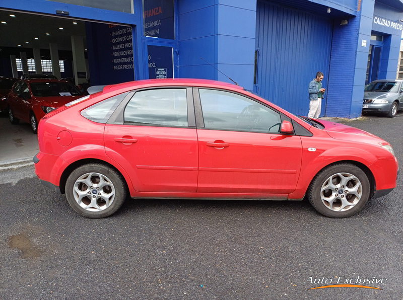 FORD FOCUS 1.6 TREND 5P