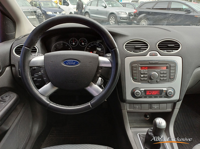 FORD FOCUS 1.6 TREND 5P