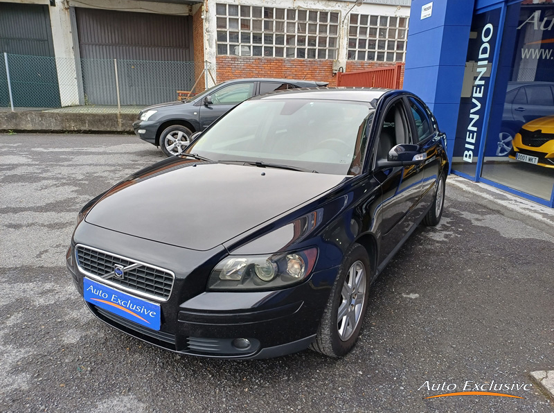 VOLVO S40 2.0D MOMENTUM 136 CV 4P