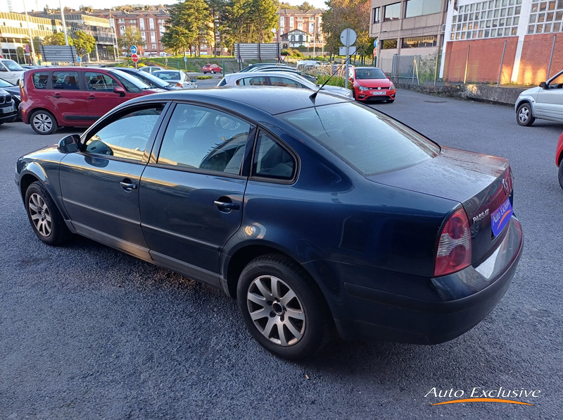 VOLKSWAGEN PASSAT 1.9 TDI ADVANCE 100 CV 4P