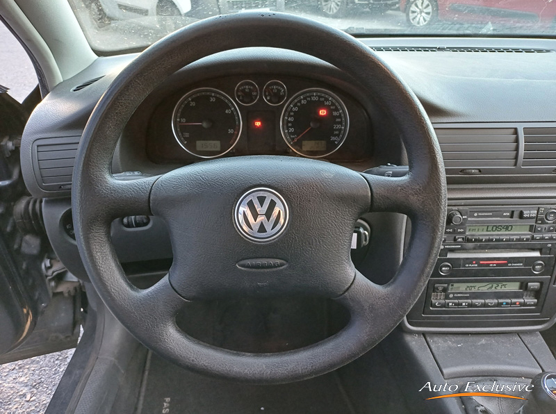 VOLKSWAGEN PASSAT 1.9 TDI ADVANCE 100 CV 4P