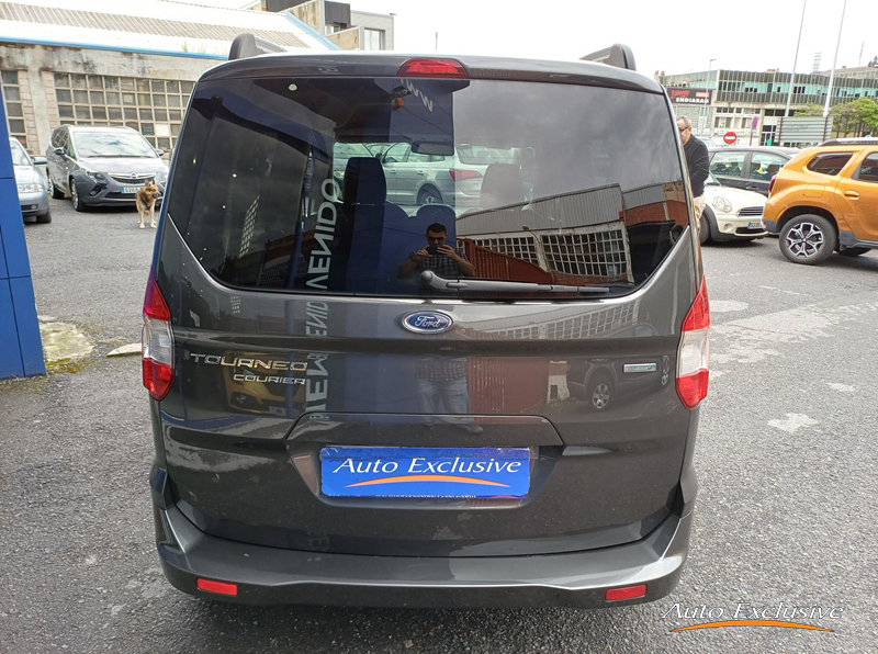 FORD TOURNEO COURIER 1.0 ECOBOOST TREND 5P