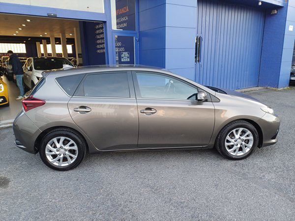 TOYOTA AURIS 1.2 120T ACTIVE