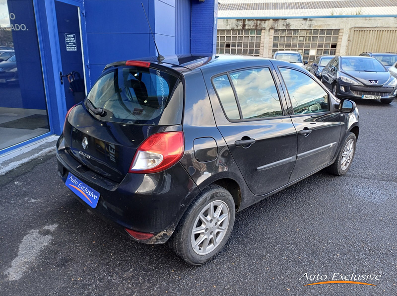 RENAULT CLIO YAHOO 1.2 16V 75 CV 5P