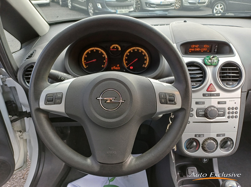 OPEL CORSA 1.2 ESSENTIA 3P