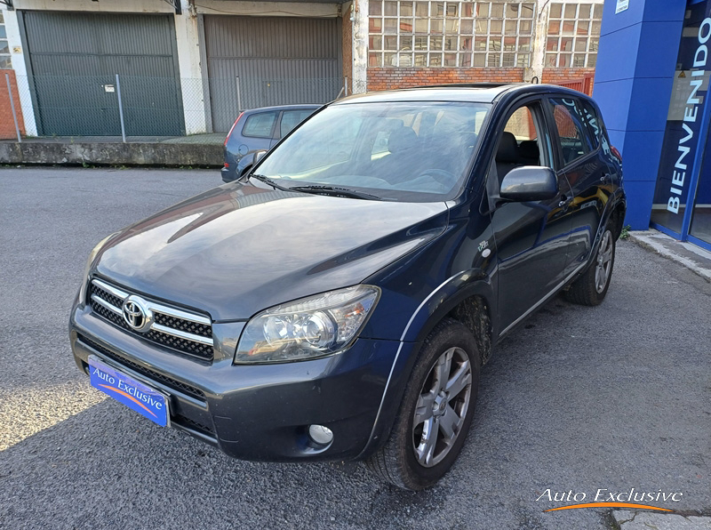 TOYOTA RAV4 D-4D 2.2 XR 4X4 177 CV