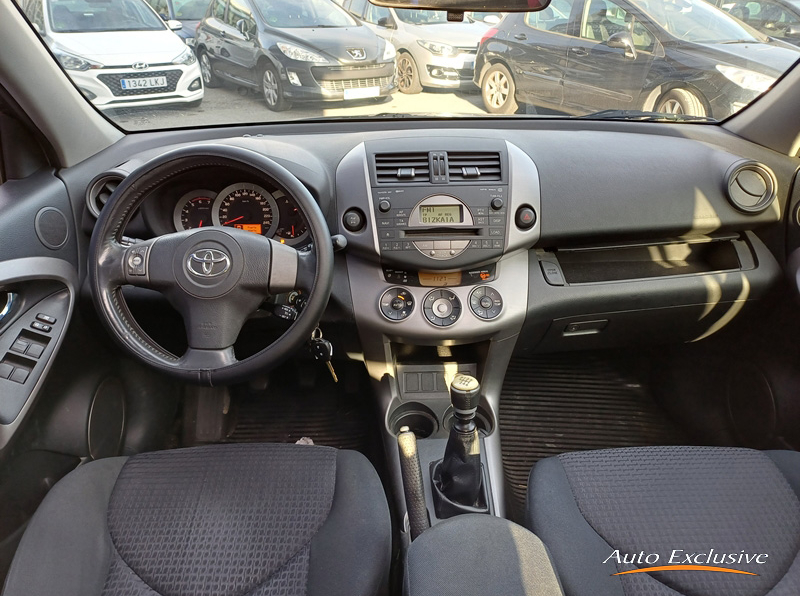 TOYOTA RAV4 D-4D 2.2 XR 4X4 177 CV