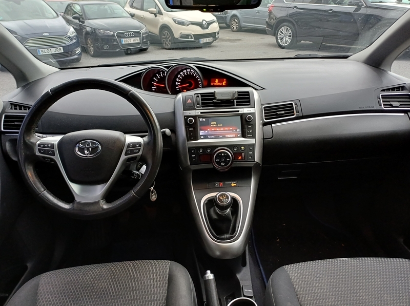 TOYOTA VERSO 115D ADVANCE + SKYVIEW 7 PLAZAS