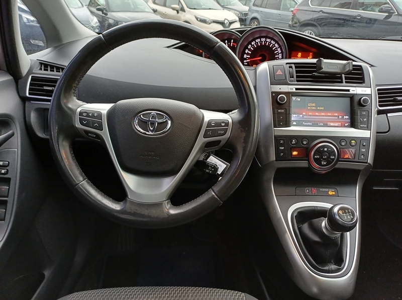 TOYOTA VERSO 115D ADVANCE + SKYVIEW 7 PLAZAS