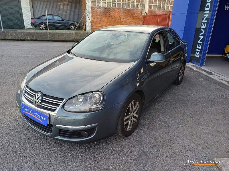 VOLKSWAGEN JETTA 1.4 TSI ADVANCE 4P