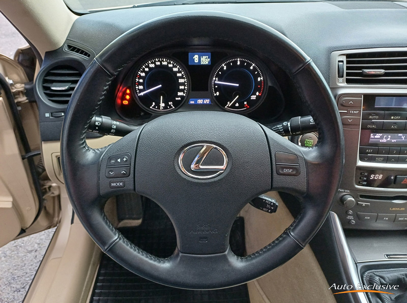 LEXUS IS 220D 4P