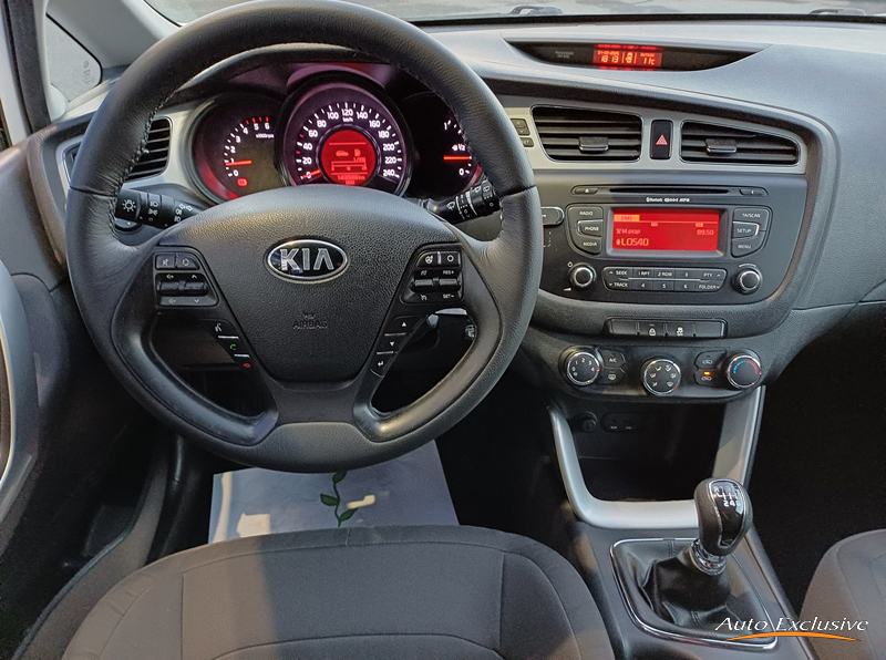 KIA CEED SPORTSWAGON 1.6 CRDI VGT CONCEPT 5P