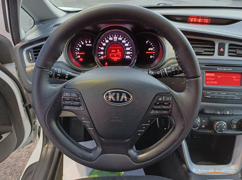 KIA CEED SPORTSWAGON 1.6 CRDI VGT CONCEPT 5P