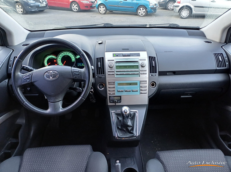 TOYOTA COROLLA VERSO 2.2 DCAT 136 CV 7 PLAZAS