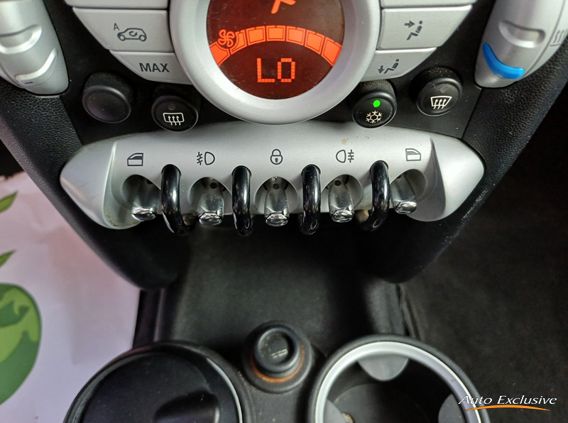 MINI COOPER 1.6