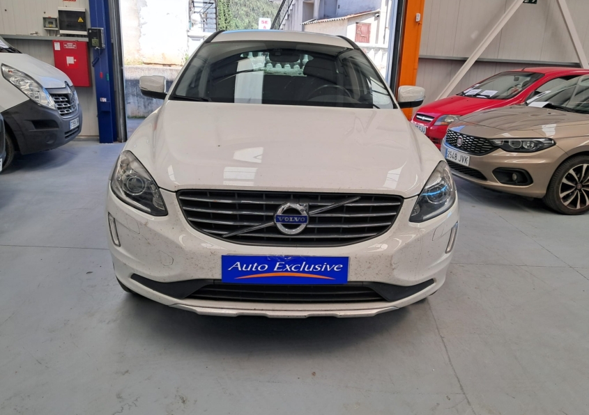 VOLVO XC60 2.0 D3 MOMENTUM AUTO