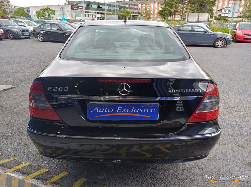 MERCEDES CLASE E 200 ELEGANCE 4P