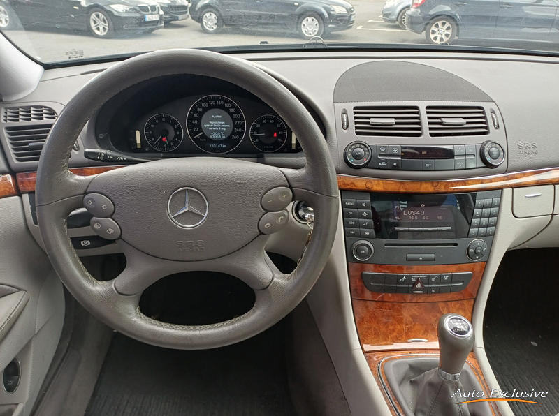 MERCEDES CLASE E 200 ELEGANCE 4P
