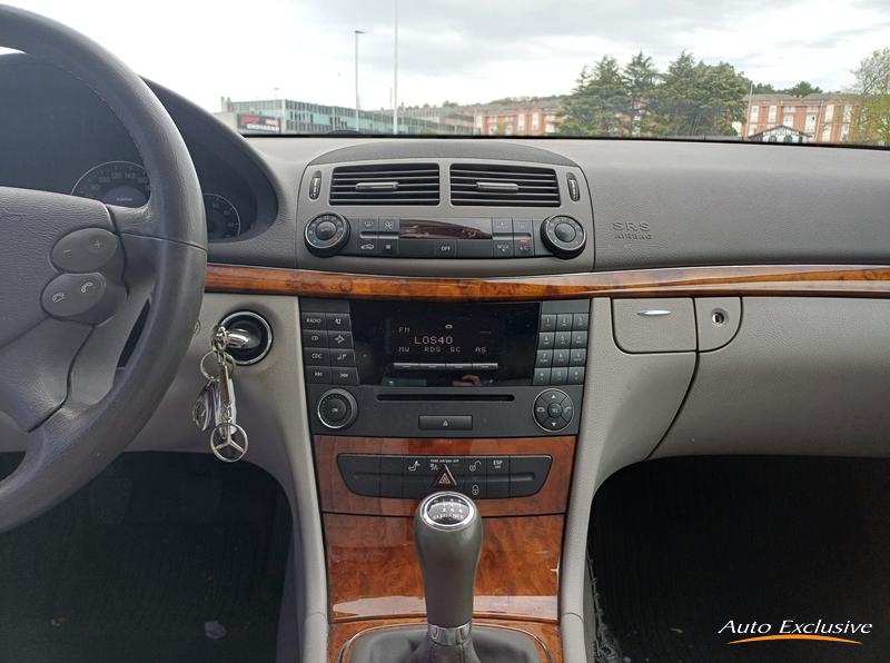 MERCEDES CLASE E 200 ELEGANCE 4P