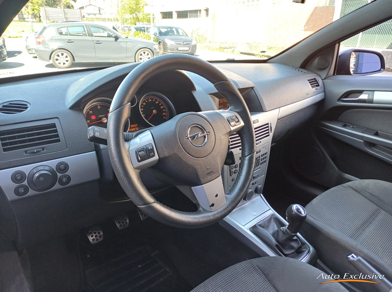 OPEL ASTRA GTC 1.9 CDTI 120 CV 3P