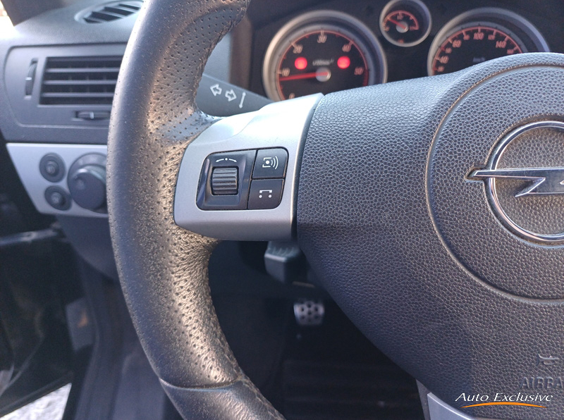 OPEL ASTRA GTC 1.9 CDTI 120 CV 3P