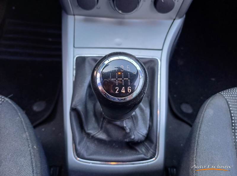 OPEL ASTRA GTC 1.9 CDTI 120 CV 3P