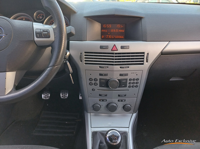 OPEL ASTRA GTC 1.9 CDTI 120 CV 3P