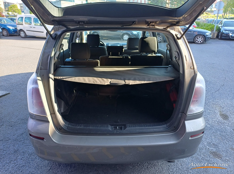 TOYOTA COROLLA VERSO 2.2 D4D 136 CV SOL 7 PLAZAS