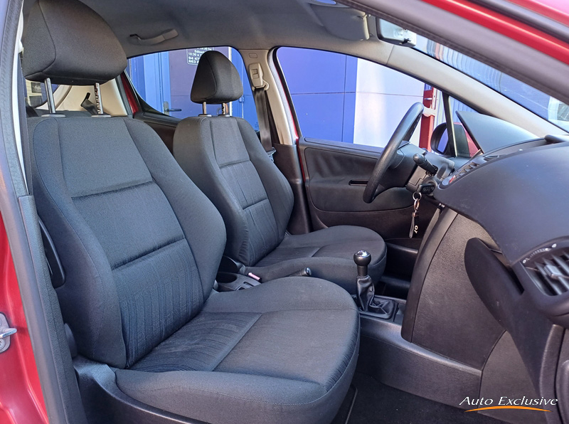 PEUGEOT 207 1.4 HDI URBAN 70 CV 5P