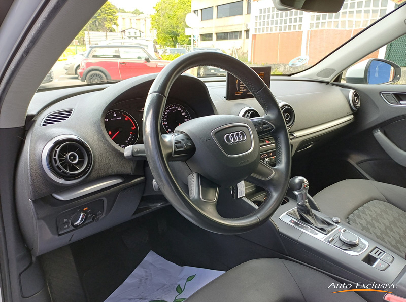 AUDI A3 1.6 TDI CLEAN 110 CV STRONIC ATTRACTION
