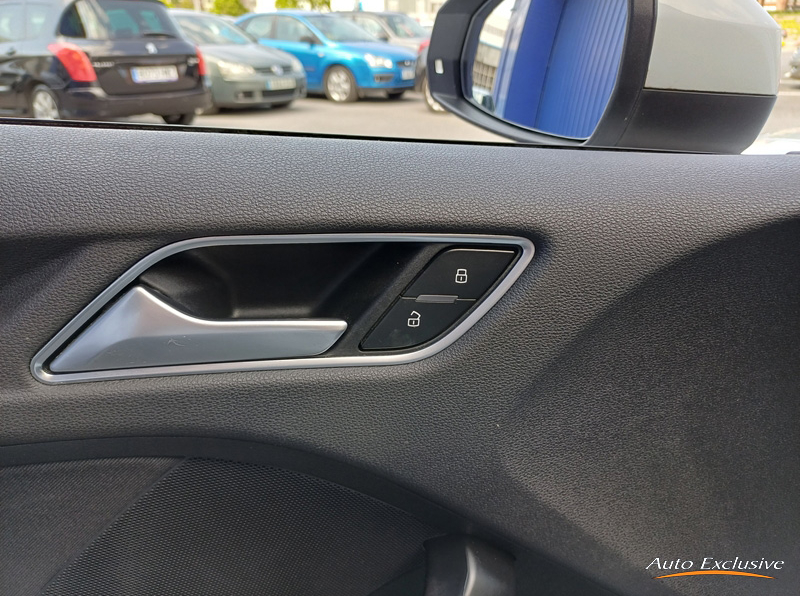AUDI A3 1.6 TDI CLEAN 110 CV STRONIC ATTRACTION