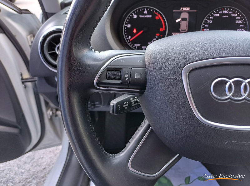 AUDI A3 1.6 TDI CLEAN 110 CV STRONIC ATTRACTION