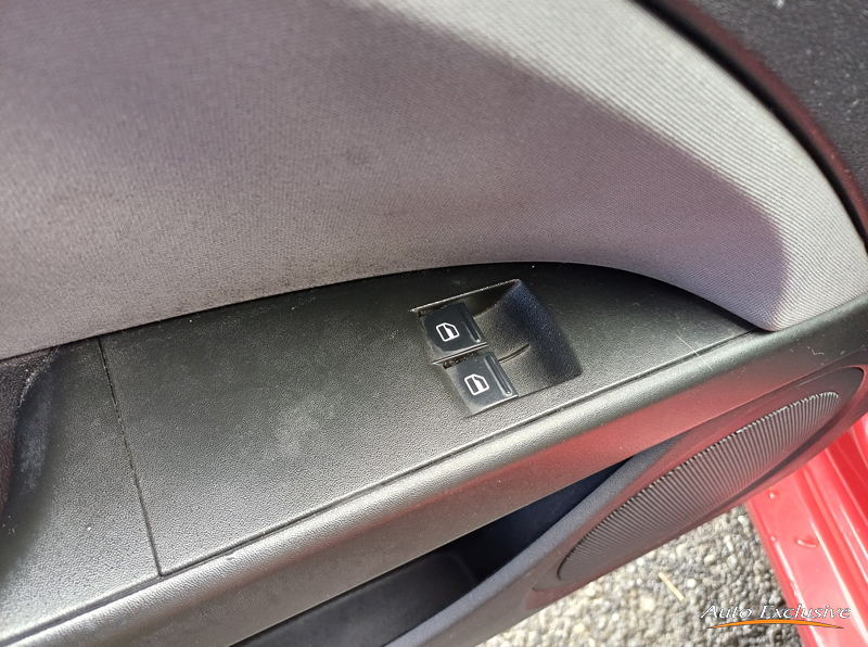 SEAT LEON 1.6 TDI REFERENCE 90 CV 5P