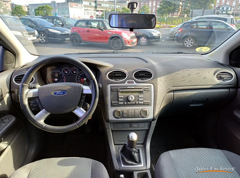FORD FOCUS 1.6 TREND 5P