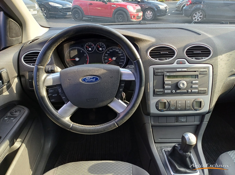 FORD FOCUS 1.6 TREND 5P