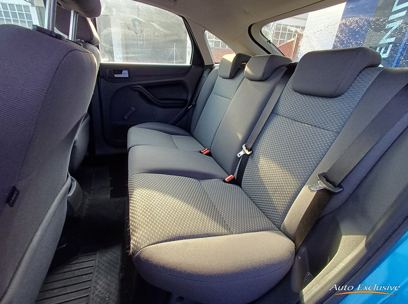 FORD FOCUS 1.6 TREND 5P