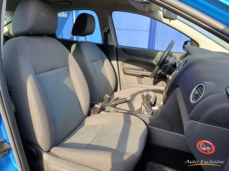 FORD FOCUS 1.6 TREND 5P