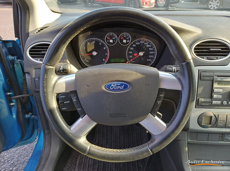 FORD FOCUS 1.6 TREND 5P