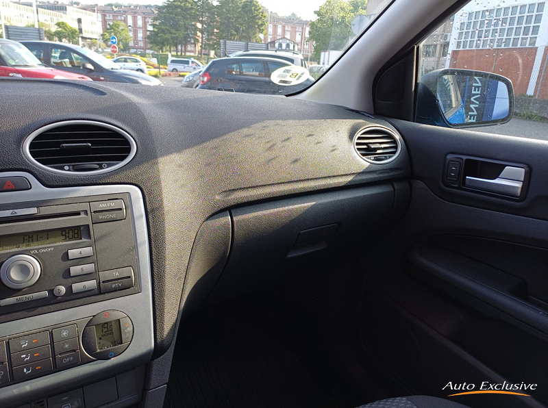 FORD FOCUS 1.6 TREND 5P